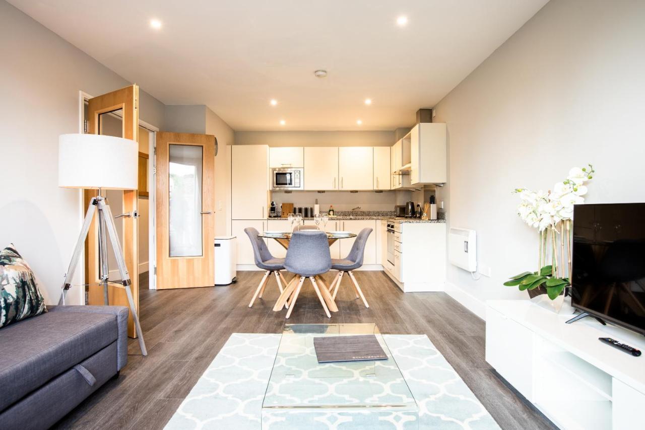 Urban Living'S - The Wren Beautiful City Centre Apartment With Parking 옥스퍼드 외부 사진