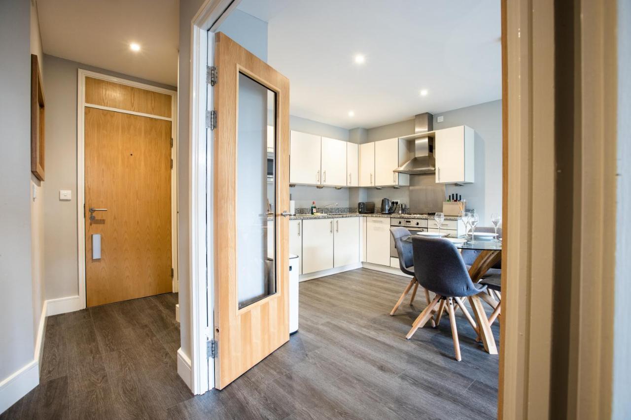 Urban Living'S - The Wren Beautiful City Centre Apartment With Parking 옥스퍼드 외부 사진