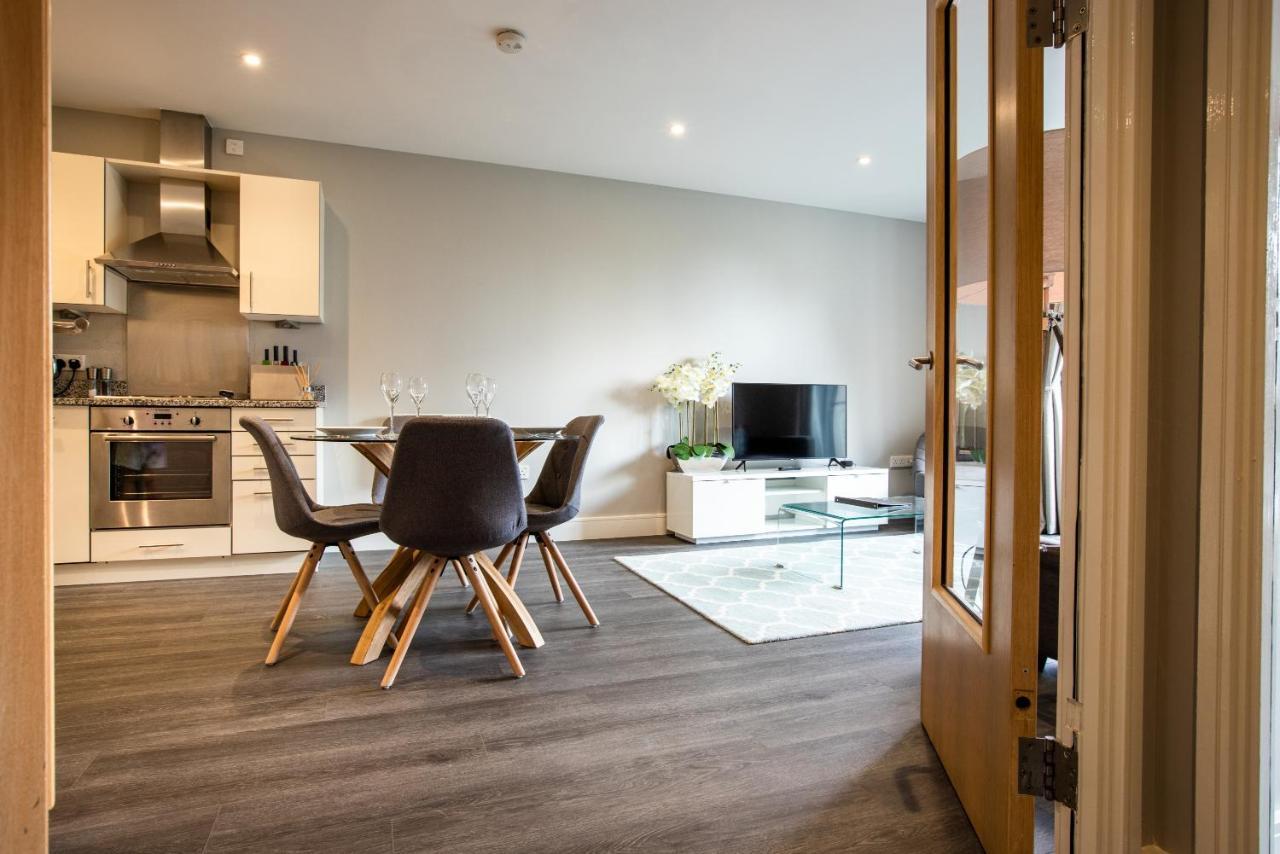 Urban Living'S - The Wren Beautiful City Centre Apartment With Parking 옥스퍼드 외부 사진